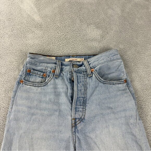 Levi's Jeans Women's Sz 25x25 Ribcage Straight Button Fly Light Blue Flare Denim - Picture 9 of 16